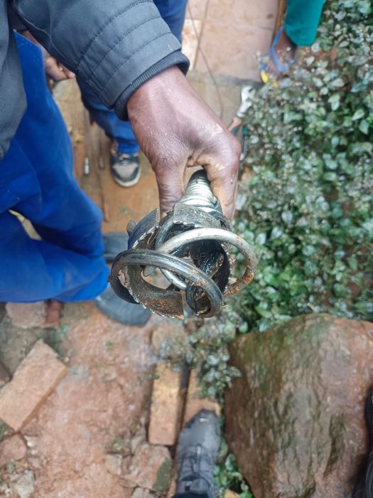 Blocked drain diagnosis, clearing and repair work