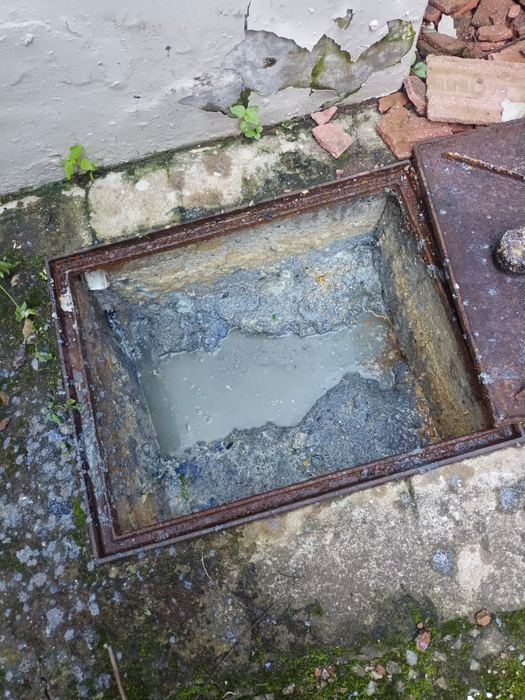 Blocked drain diagnosis, clearing and repair work