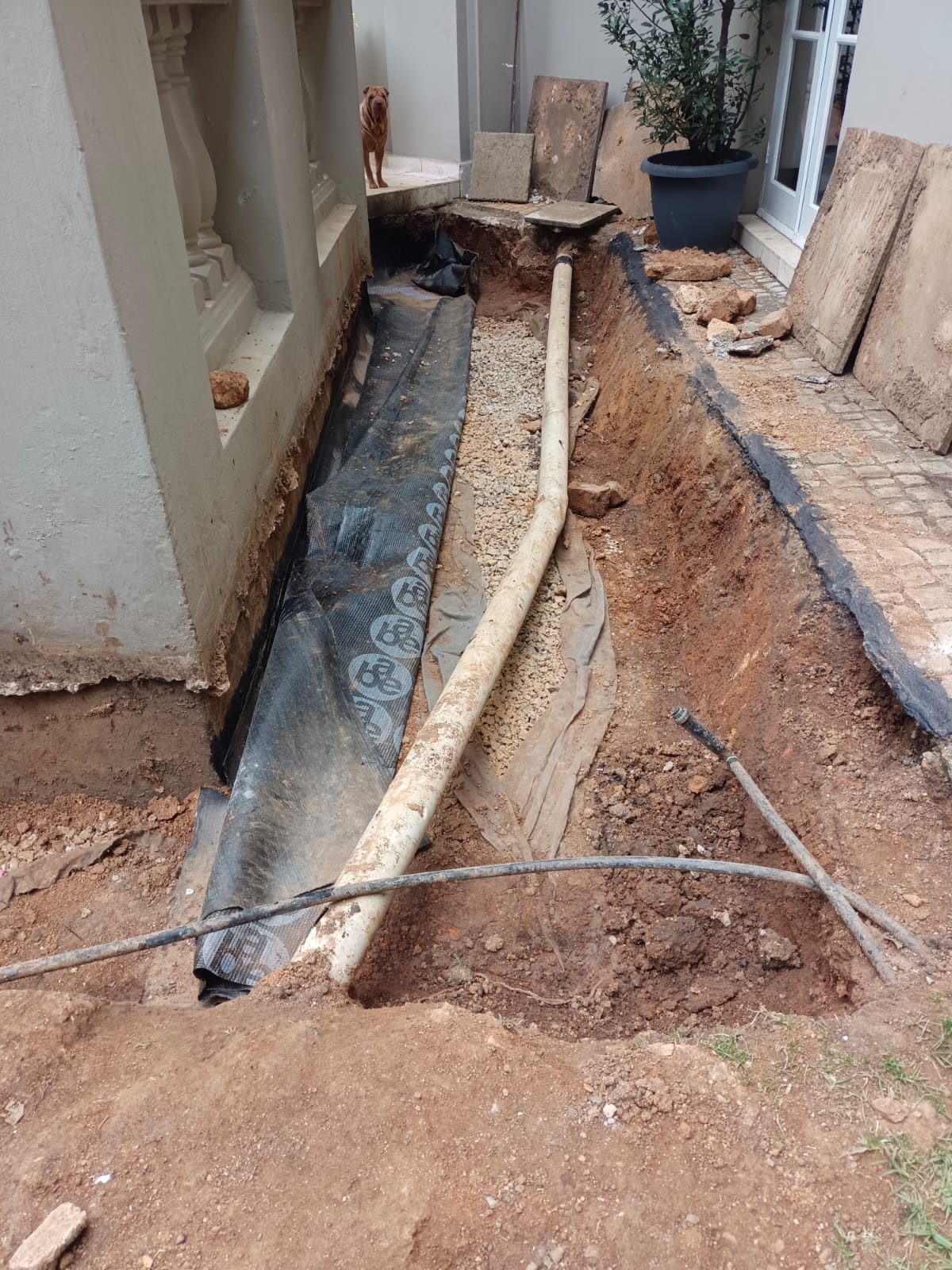 Drain repair trench and pipework by I Plumb Plumbers